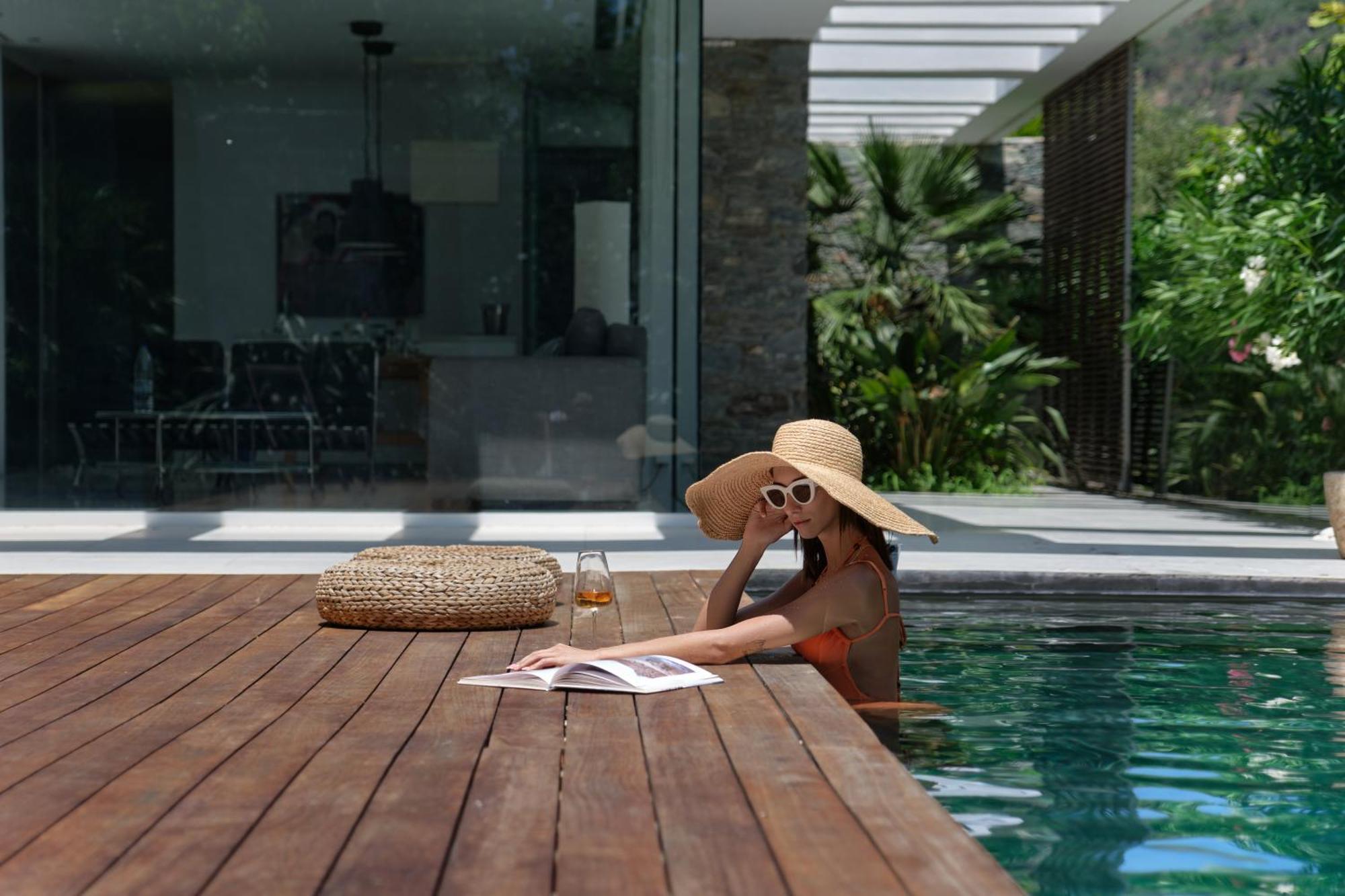 פלומרי A - Luxury Villas מראה חיצוני תמונה